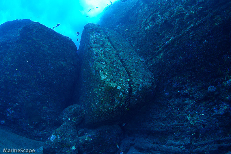 17　2枚岩　海底遺跡・与那国
